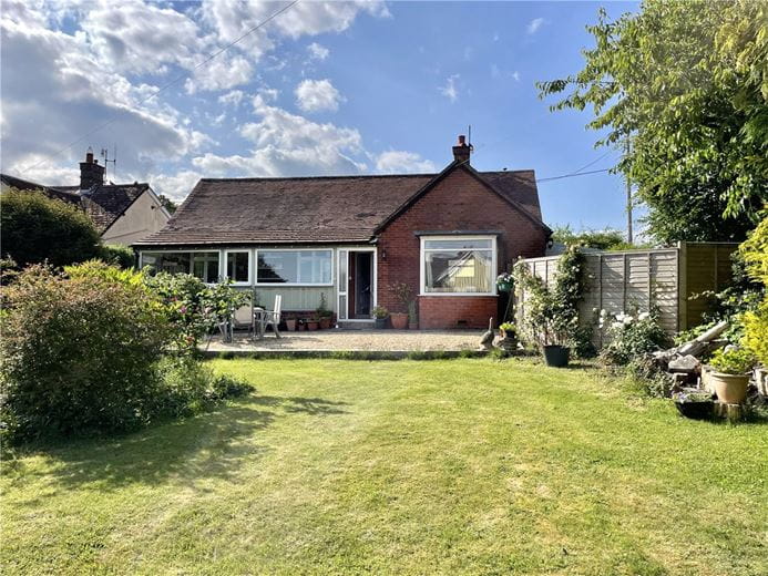 3 bedroom bungalow, Pipers Piece, Herd Street SN8 - Available