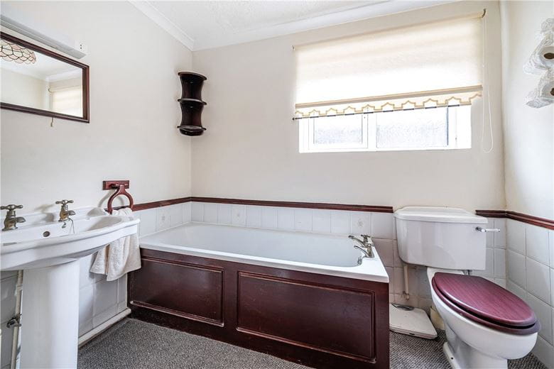 4 bedroom bungalow, High Street, Burbage SN83AR - Sold STC