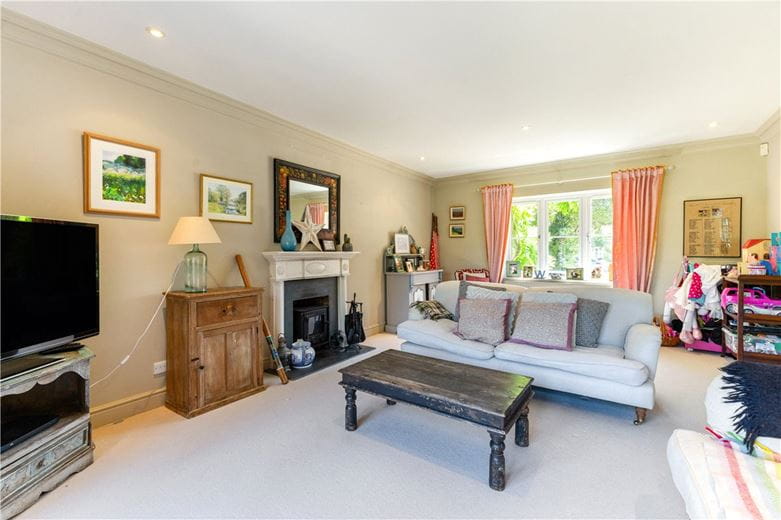 4 bedroom house, Granary Road, Great Bedwyn SN8 - Available