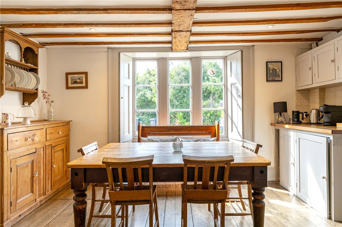 3 bedroom house, West Street, Aldbourne SN8 - Available