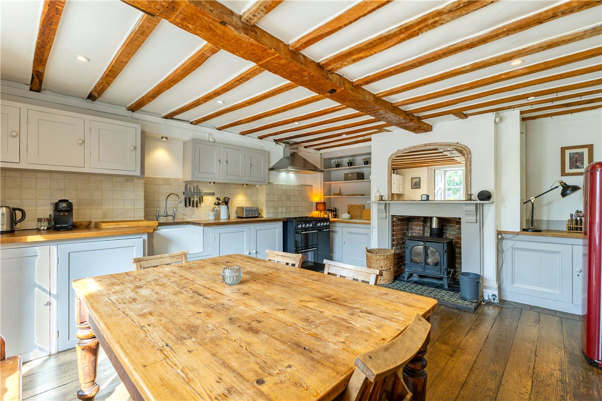 3 bedroom house, West Street, Aldbourne SN8 - Available