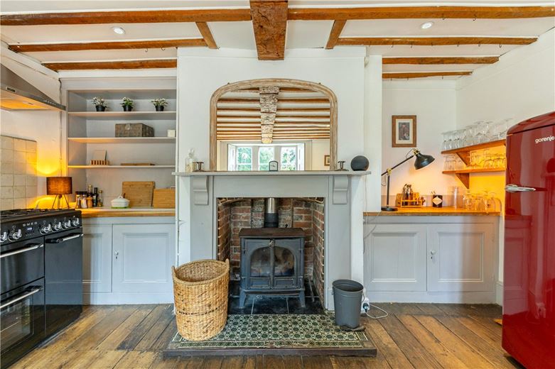 3 bedroom house, West Street, Aldbourne SN8 - Available