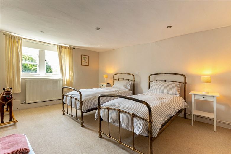 3 bedroom house, West Street, Aldbourne SN8 - Available