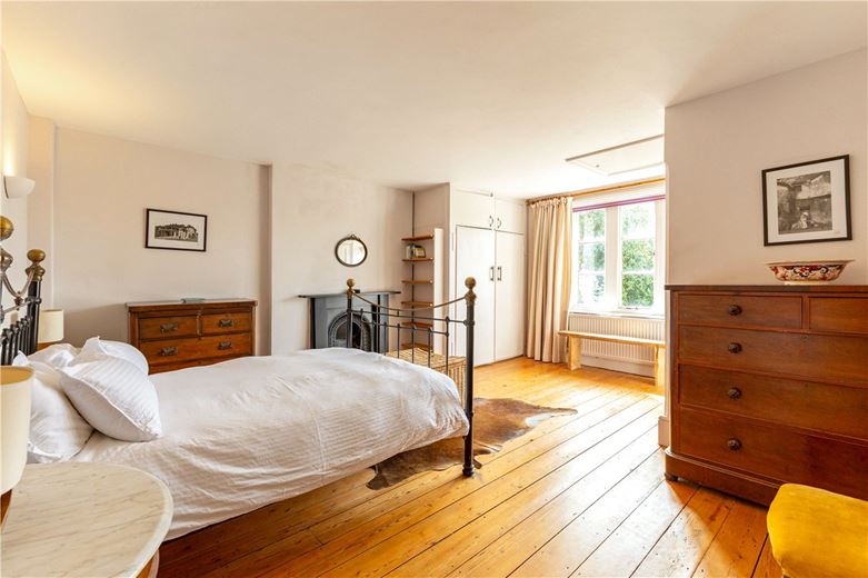 3 bedroom house, West Street, Aldbourne SN8 - Available