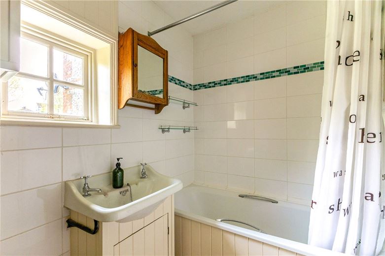 3 bedroom house, West Street, Aldbourne SN8 - Available