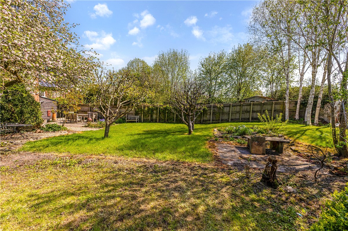 3 bedroom house, West Street, Aldbourne SN8 - Available