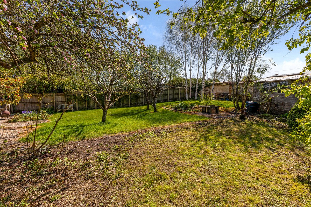 3 bedroom house, West Street, Aldbourne SN8 - Available