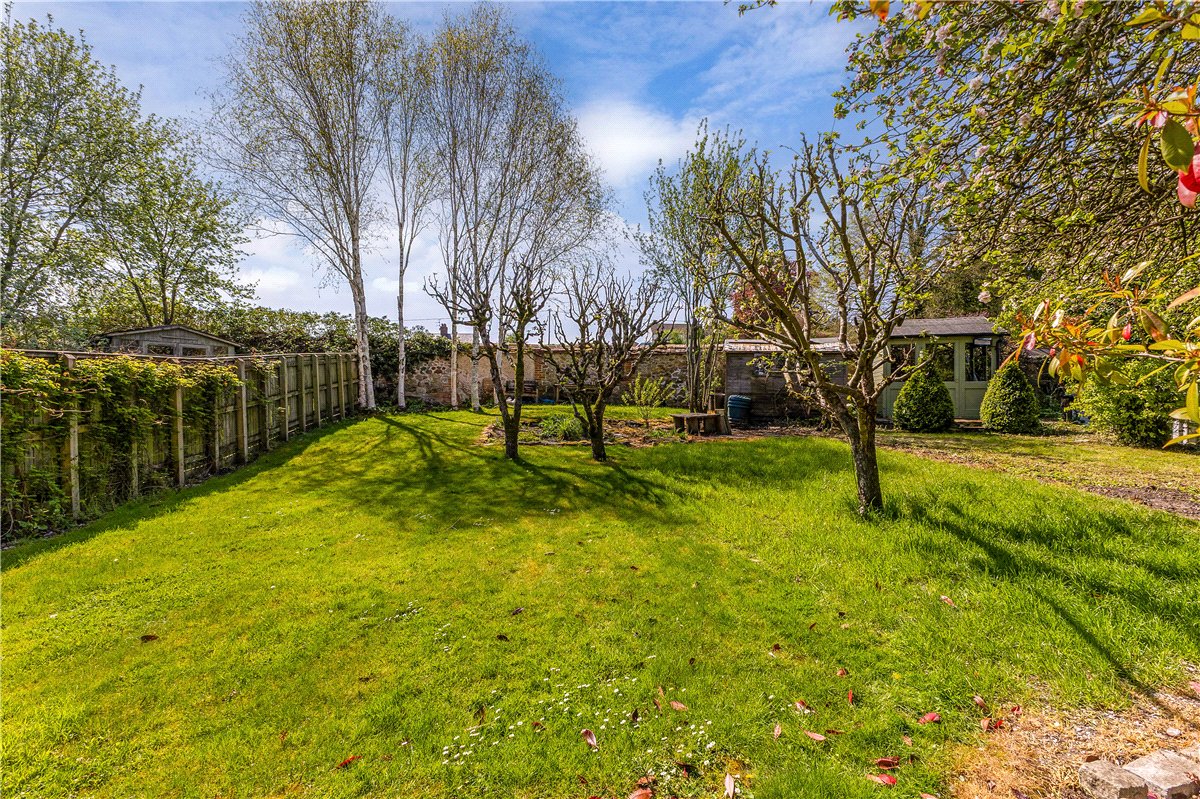 3 bedroom house, West Street, Aldbourne SN8 - Available