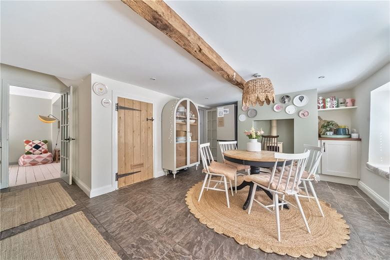 3 bedroom house, Ogbourne St. George, Marlborough SN8 - Available