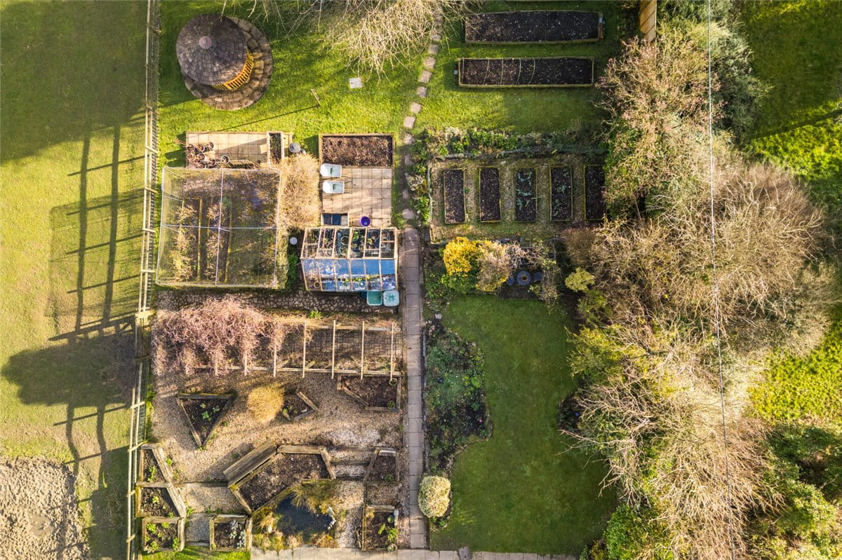 3 bedroom house, Newtown, Shalbourne SN8 - Sold STC