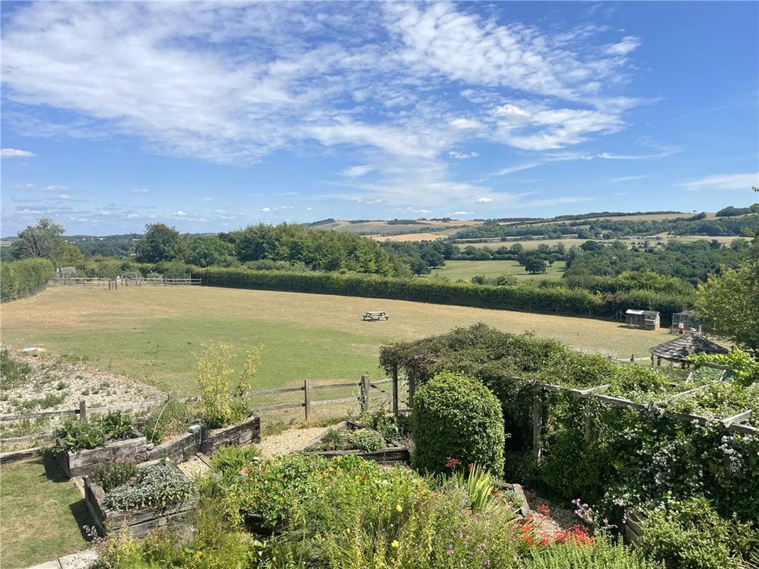 3 bedroom house, Newtown, Shalbourne SN8 - Sold STC