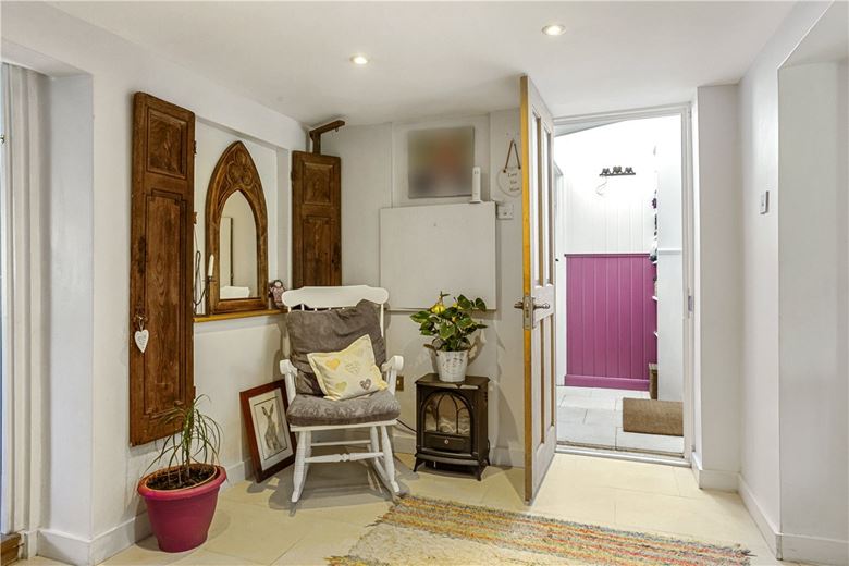 3 bedroom house, The Street, All Cannings SN10 - Available