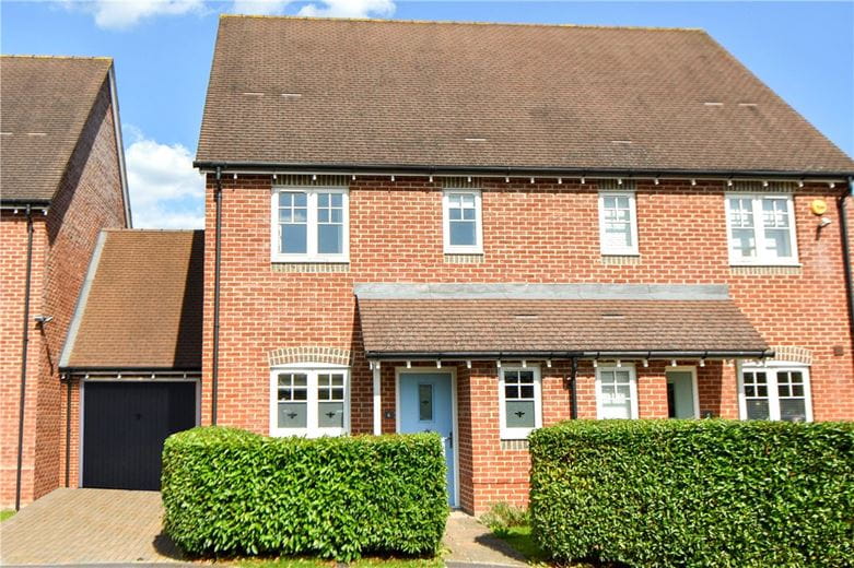 3 bedroom house, Crown Close, Pewsey SN9 - Available