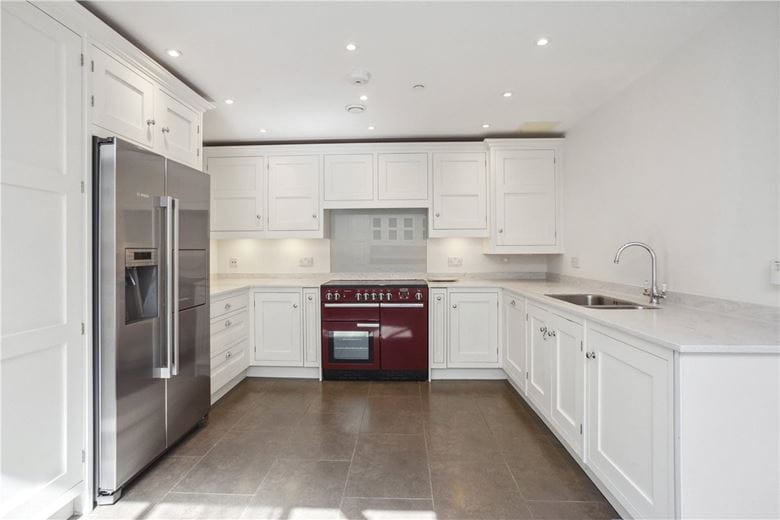 3 bedroom house, Clarendon Court, Marlborough SN8 - Sold STC