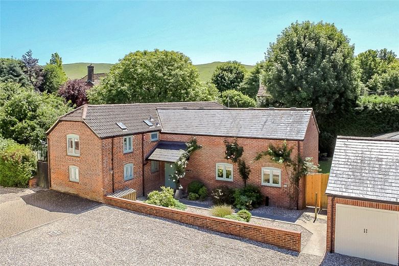4 bedroom house, Oldbury Fields, Cherhill SN11 - Sold STC
