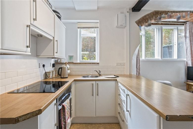 1 bedroom flat, Kingsbury Street, Marlborough SN8 - Available