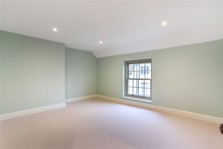 4 bedroom house, High Street, West Lavington SN10 - Available