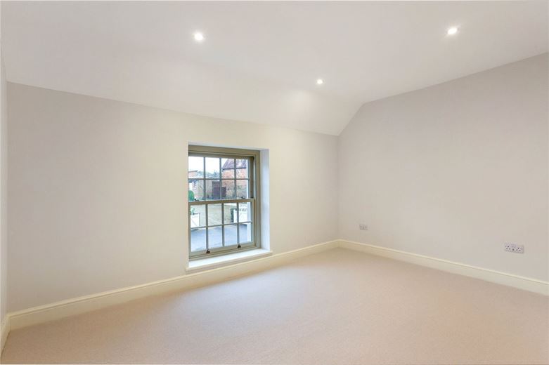 4 bedroom house, High Street, West Lavington SN10 - Available