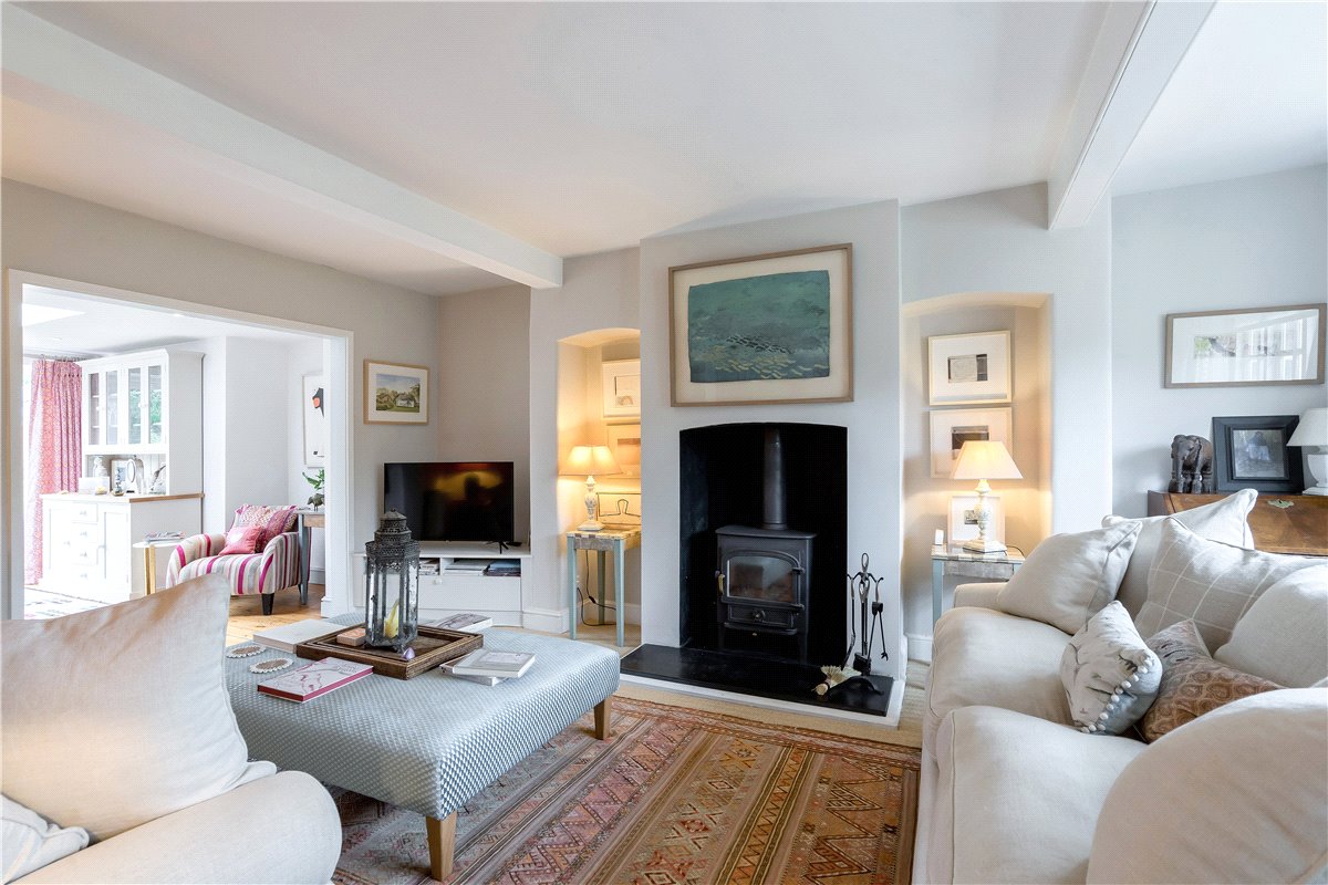 3 bedroom house, St. Johns Close, Marlborough SN8 - Sold STC