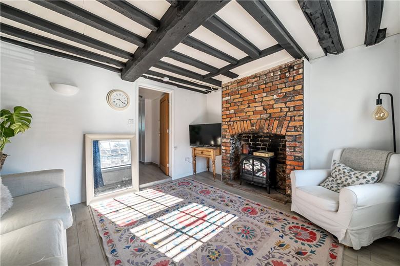 2 bedroom cottage, Kennet Place, Marlborough SN8 - Sold STC