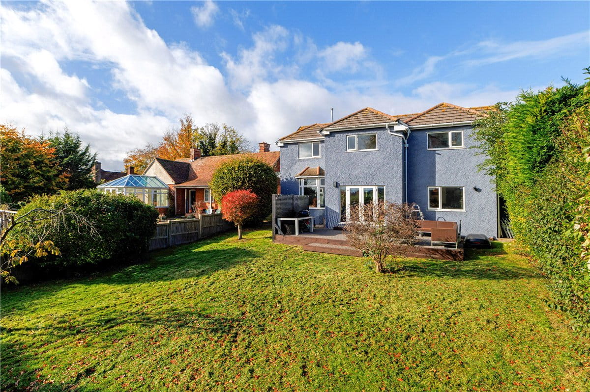 4 bedroom house, Pipers Piece, Herd Street SN8 - Available