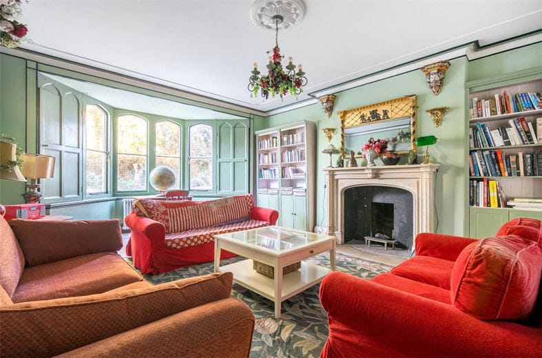 8 bedroom house, Castlefields, Calne SN11 - Available