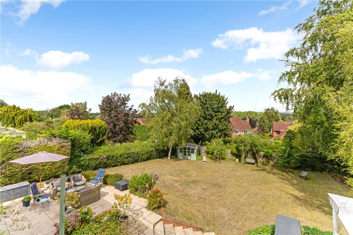 4 bedroom house, Chopping Knife Lane, Marlborough SN8 - Available