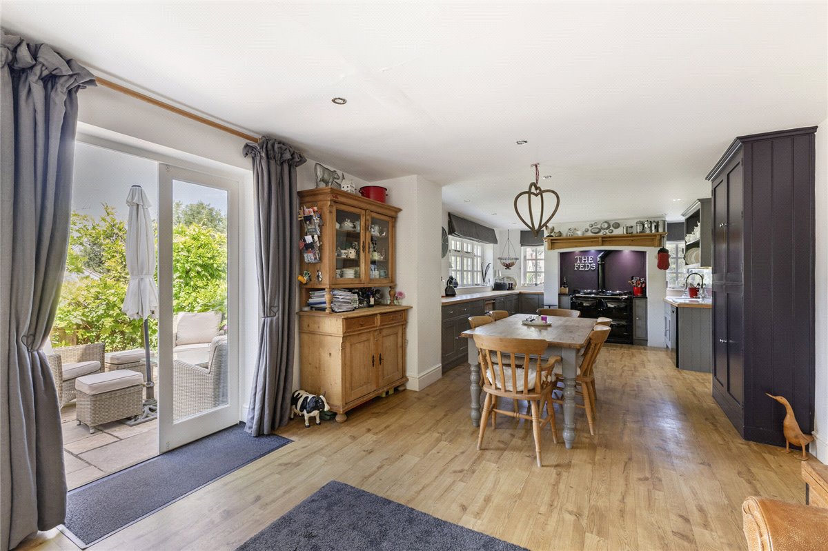 4 bedroom house, Church Walk, Bishopstone SN6 - Available