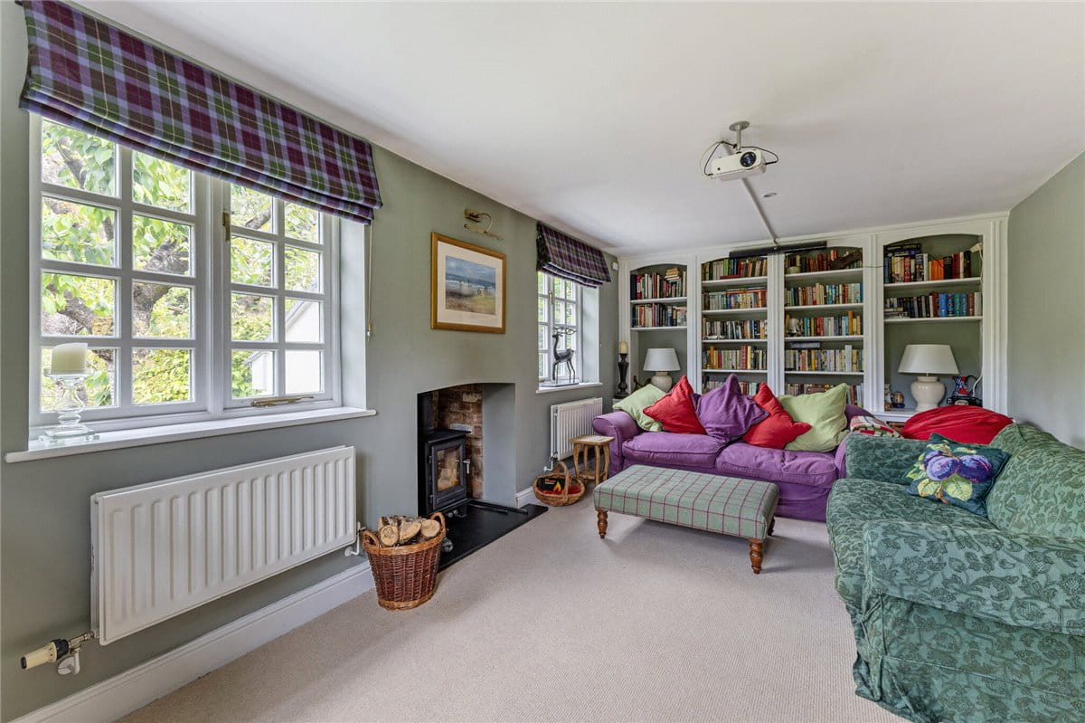 4 bedroom house, Church Walk, Bishopstone SN6 - Available