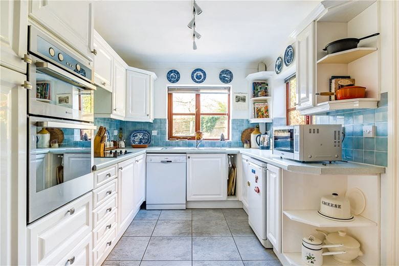 5 bedroom house, Church Lane, Lower Fyfield SN8 - Sold STC
