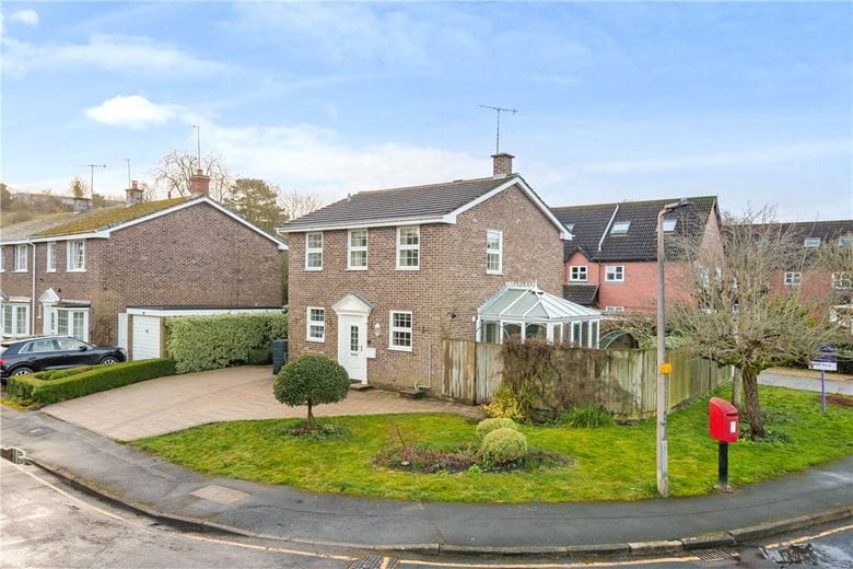 3 bedroom house, River Park, Marlborough SN8 - Sold STC