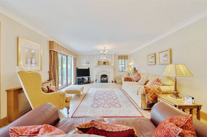 5 bedroom house, Netherstreet, Bromham SN15 - Available
