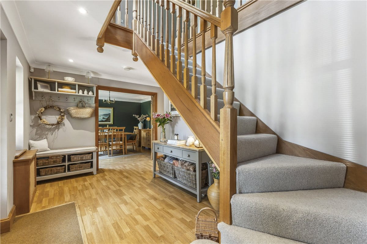 5 bedroom house, Netherstreet, Bromham SN15 - Available