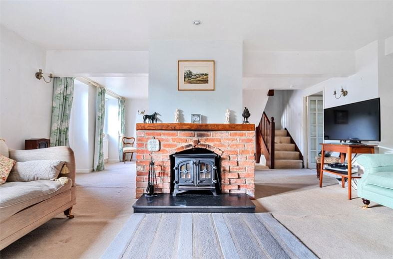 3 bedroom house, The Street, Cherhill SN11 - Sold STC