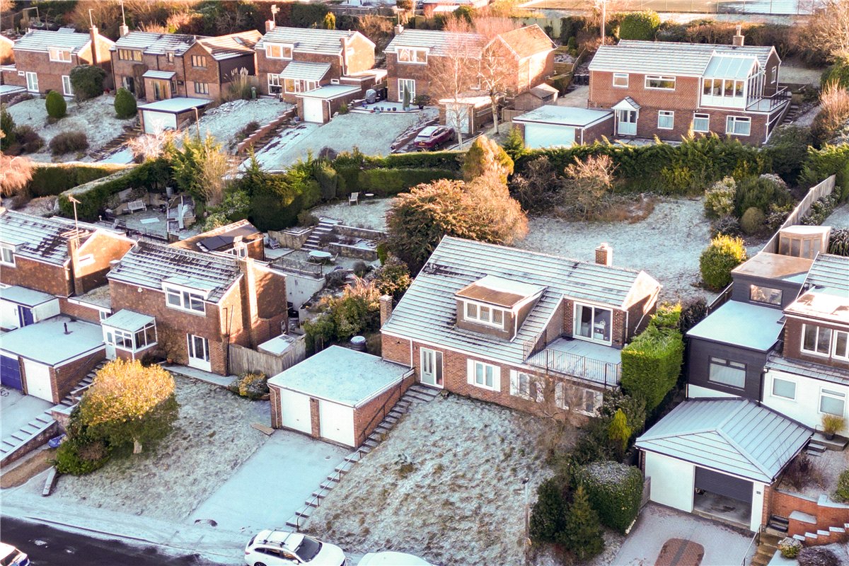 4 bedroom house, Ducks Meadow, Marlborough SN8 - Available