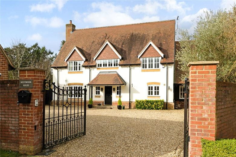 4 bedroom house, St. Helens Gardens, The Pitchens SN4 - Sold STC