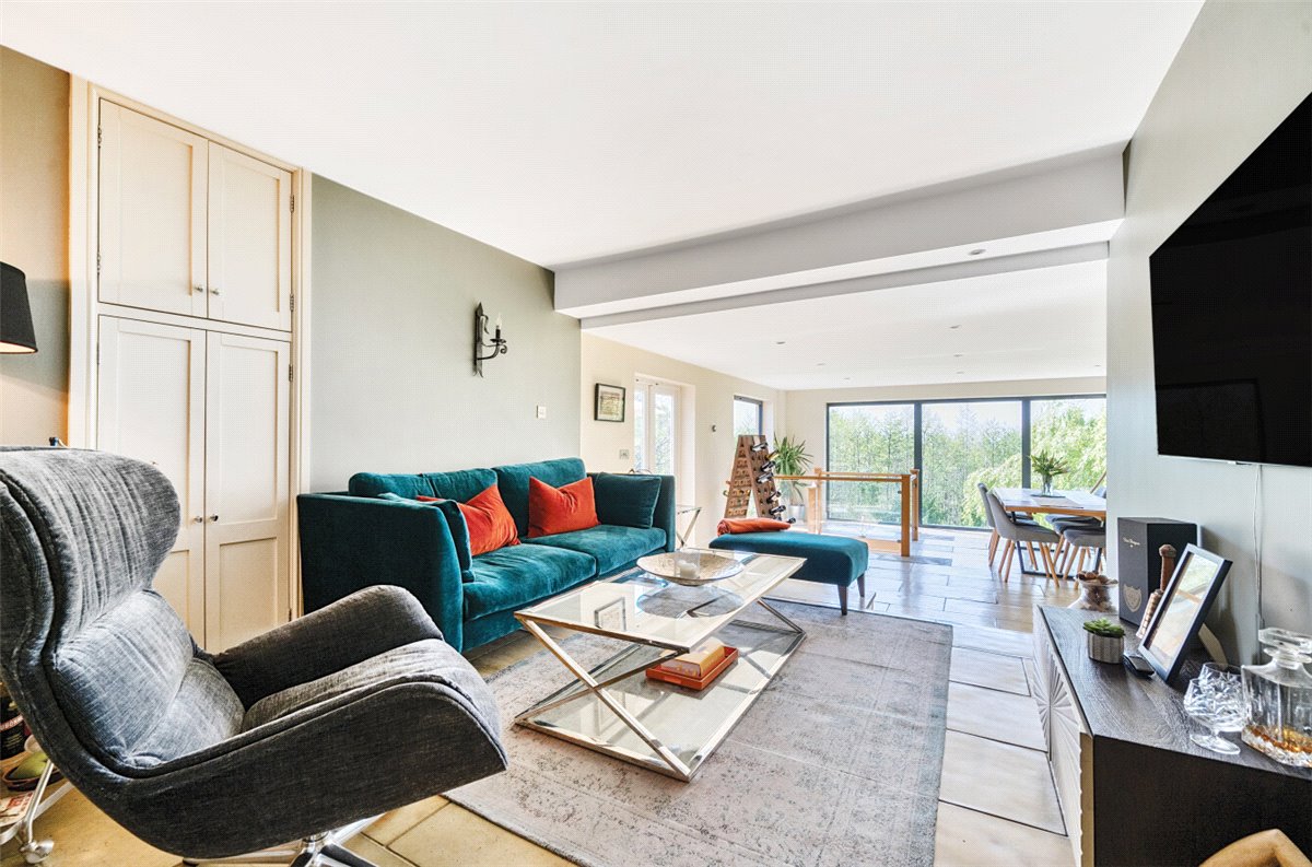 5 bedroom house, Studley Corner, Studley SN11 - Sold