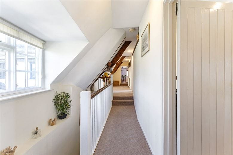 4 bedroom cottage, Church Road, Wanborough SN4 - Available