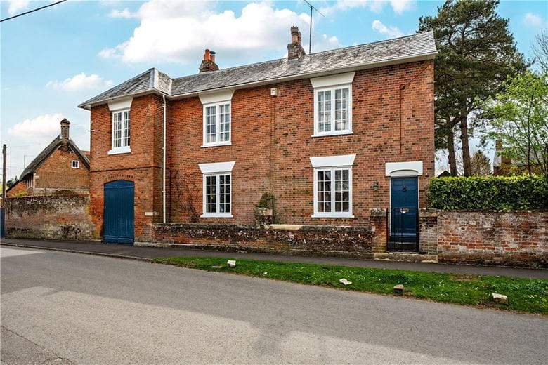 4 bedroom house, High Street, Urchfont SN10 - Available