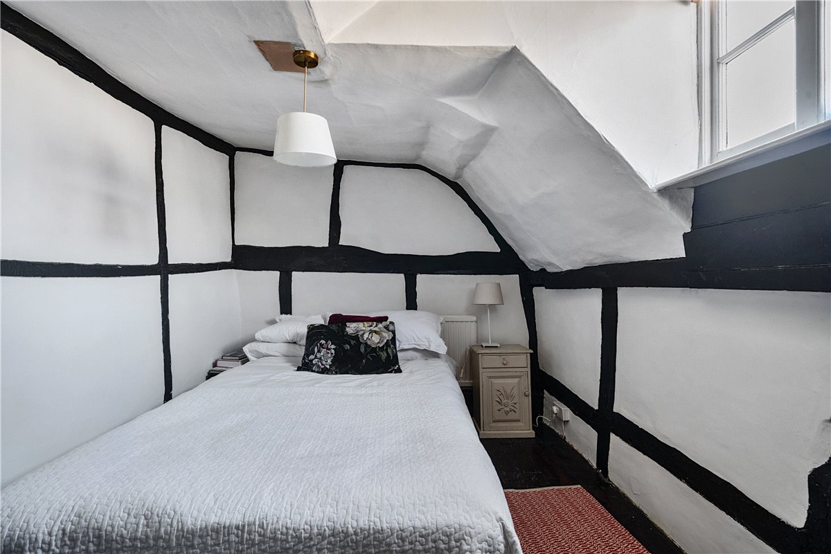 2 bedroom cottage, St. Martins, Marlborough SN8 - Sold STC