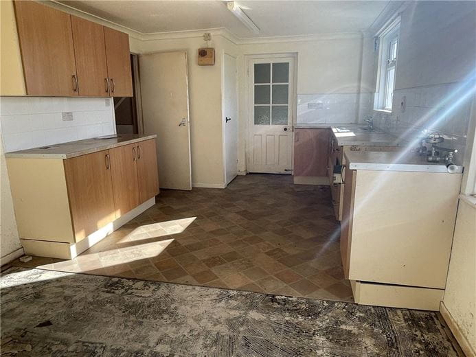 3 bedroom house, Rectory Close, Alton Barnes SN8 - Available