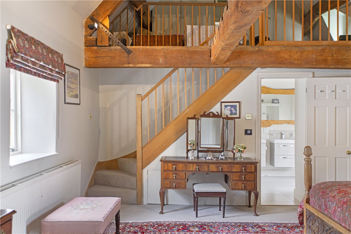 6 bedroom house, The Green, Calne SN11 - Sold