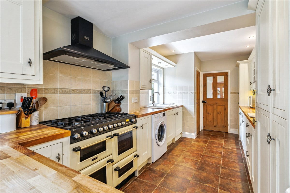 3 bedroom house, Butts Road, Chiseldon SN4 - Sold STC