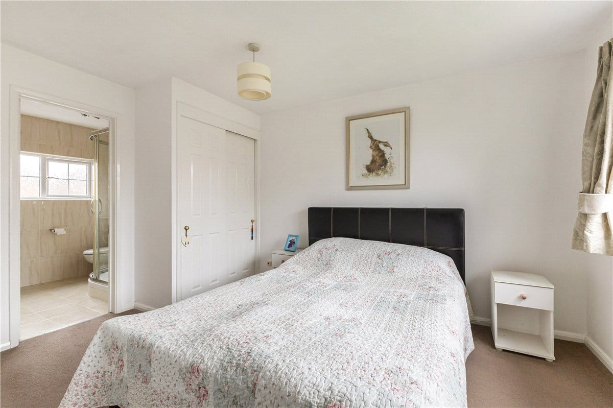 4 bedroom house, Davies Close, Marlborough SN8 - Available
