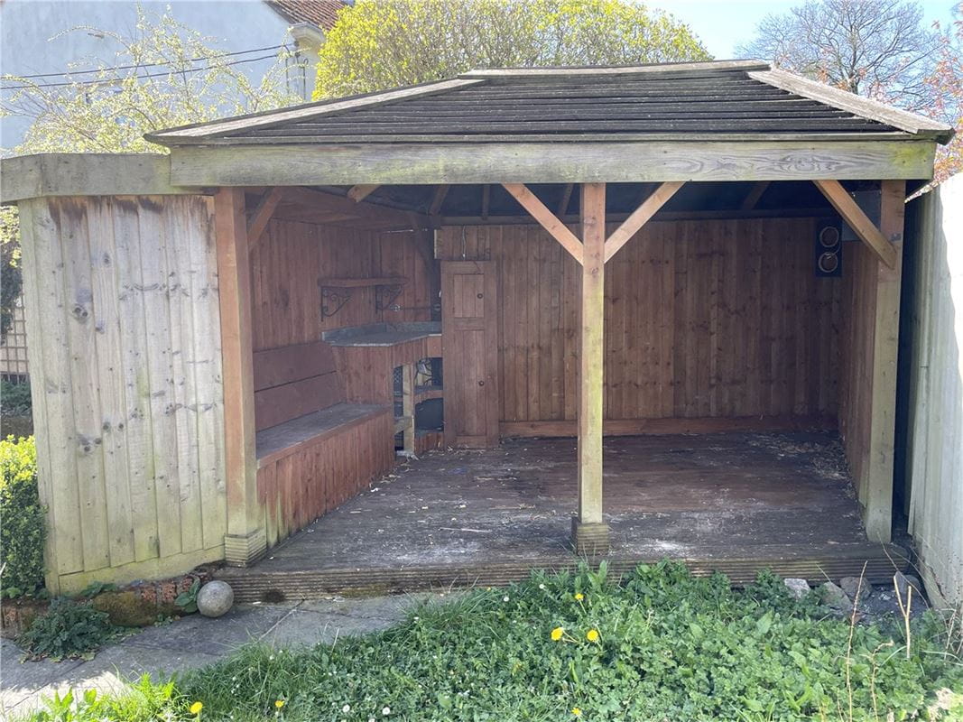 3 bedroom house, Bondfields, Woodborough SN9 - Sold STC