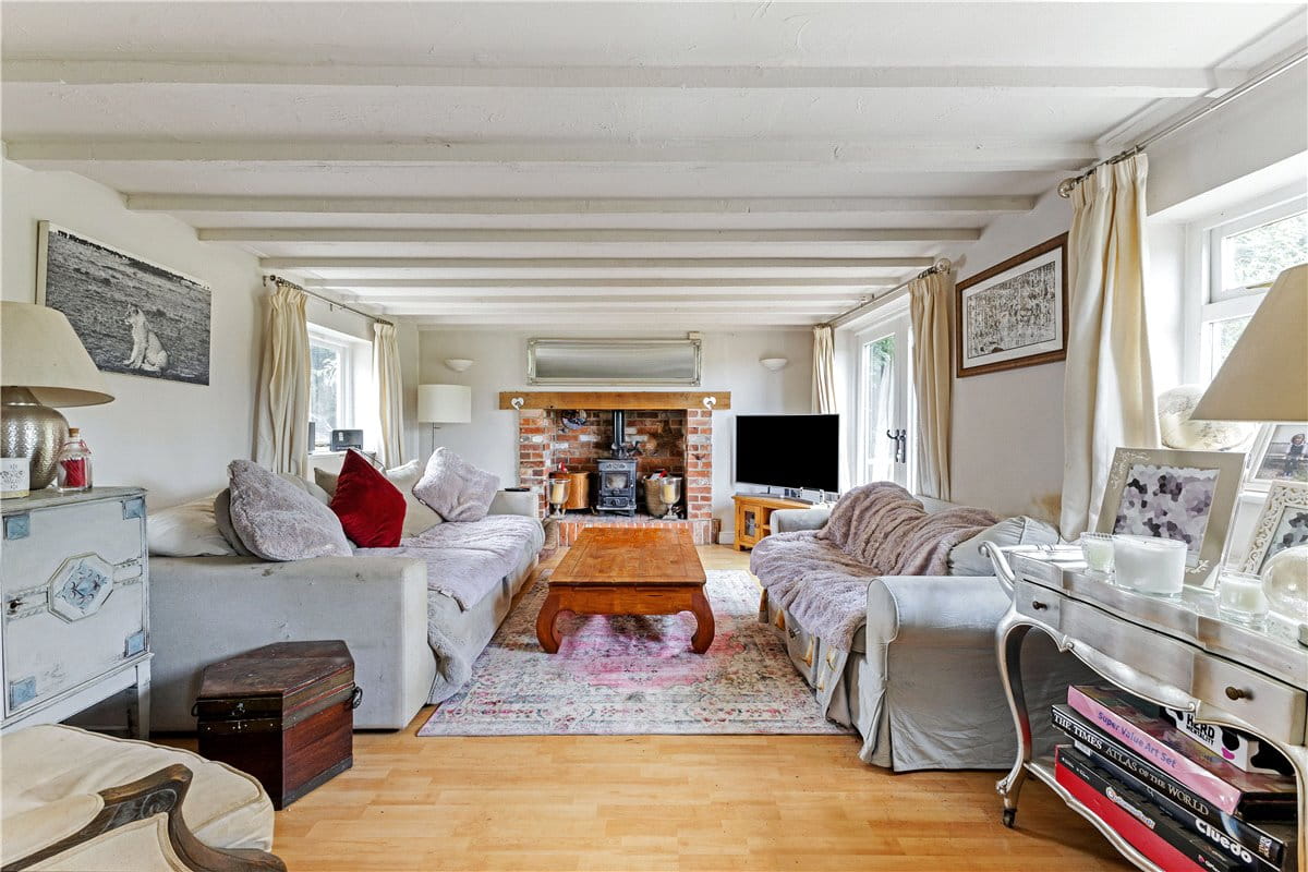 4 bedroom house, Knowle, Pewsey SN9 - Available