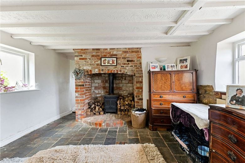 4 bedroom house, Knowle, Pewsey SN9 - Available