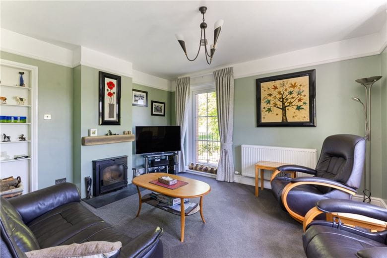 4 bedroom house, Russley Park, Baydon SN8 - Available