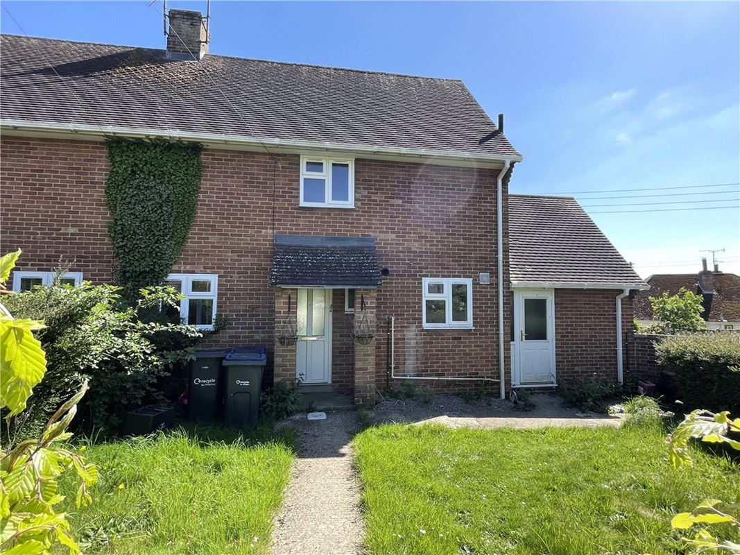 2 bedroom house, Swans Close, Ramsbury SN8 - Sold STC