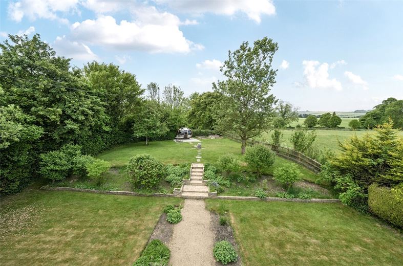 4 bedroom house, Yatesbury, Calne SN11 - Available